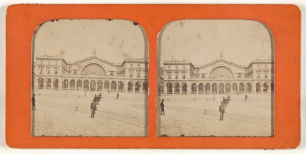 Unknown, [View of a plaza and large building, Paris, France]