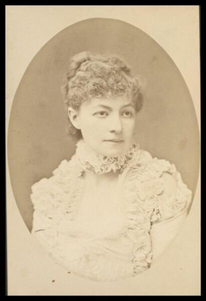 London Stereoscopic and Photographic Company, Guy Little Theatrical Photograph