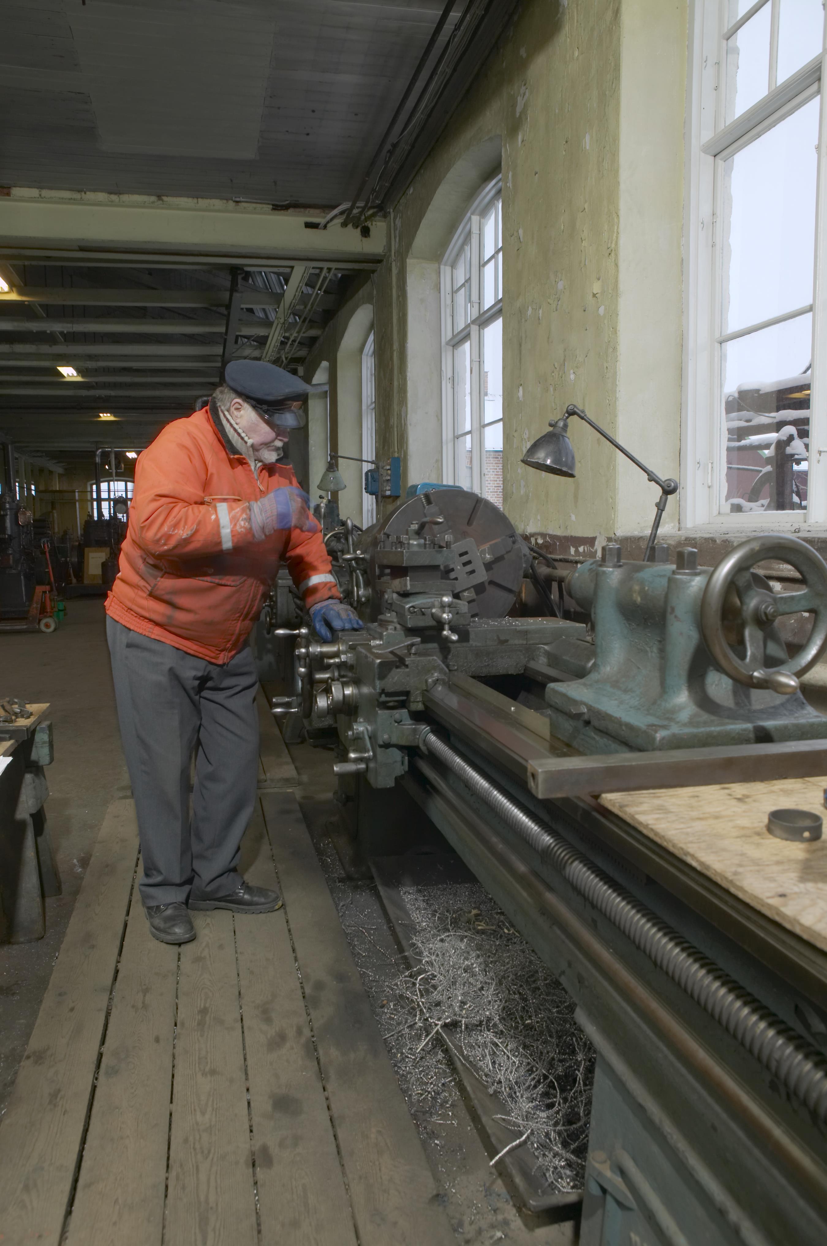 Bengt A Lundberg, Pythagoras motorfabrik