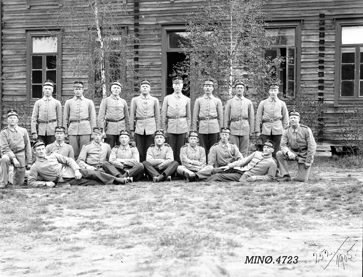 Peder J. Bredalslien, gruppebilde, soldater, uniform,