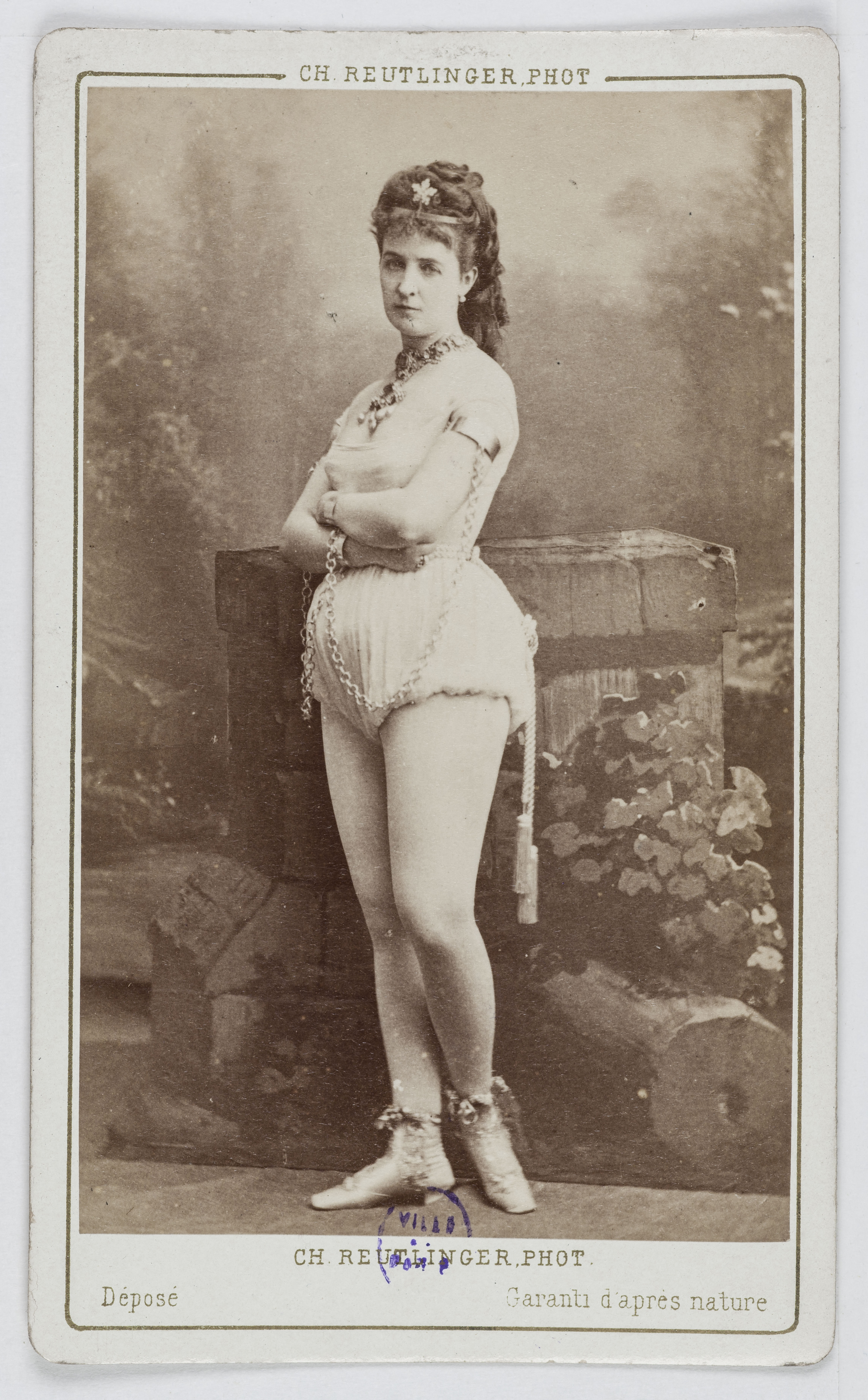 Charles Reutlinger, Portrait de Mademoiselle de Sienne, actrice au Théâtre de Cluny en 1867 et au Théâtre de la Gaîté.