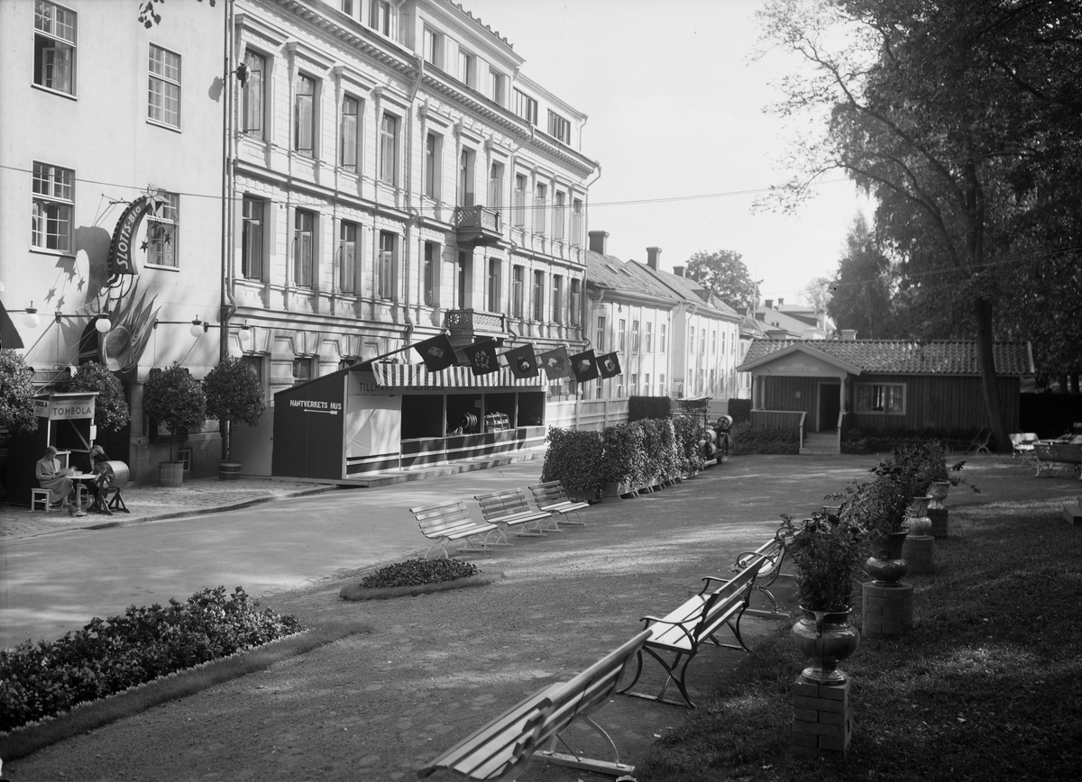Paul Sandberg, Den s k försäljningsgatan längs Nedre Slottsgatan vid Upsala Fabriks- och handtverksförenings utställning