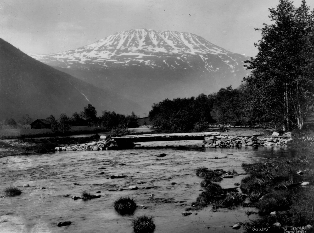 Anders Beer Wilse, Gaustatoppen, Måna, Vestfjorddalen.