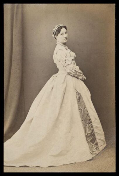 London Stereoscopic and Photographic Company, Guy Little Theatrical Photograph