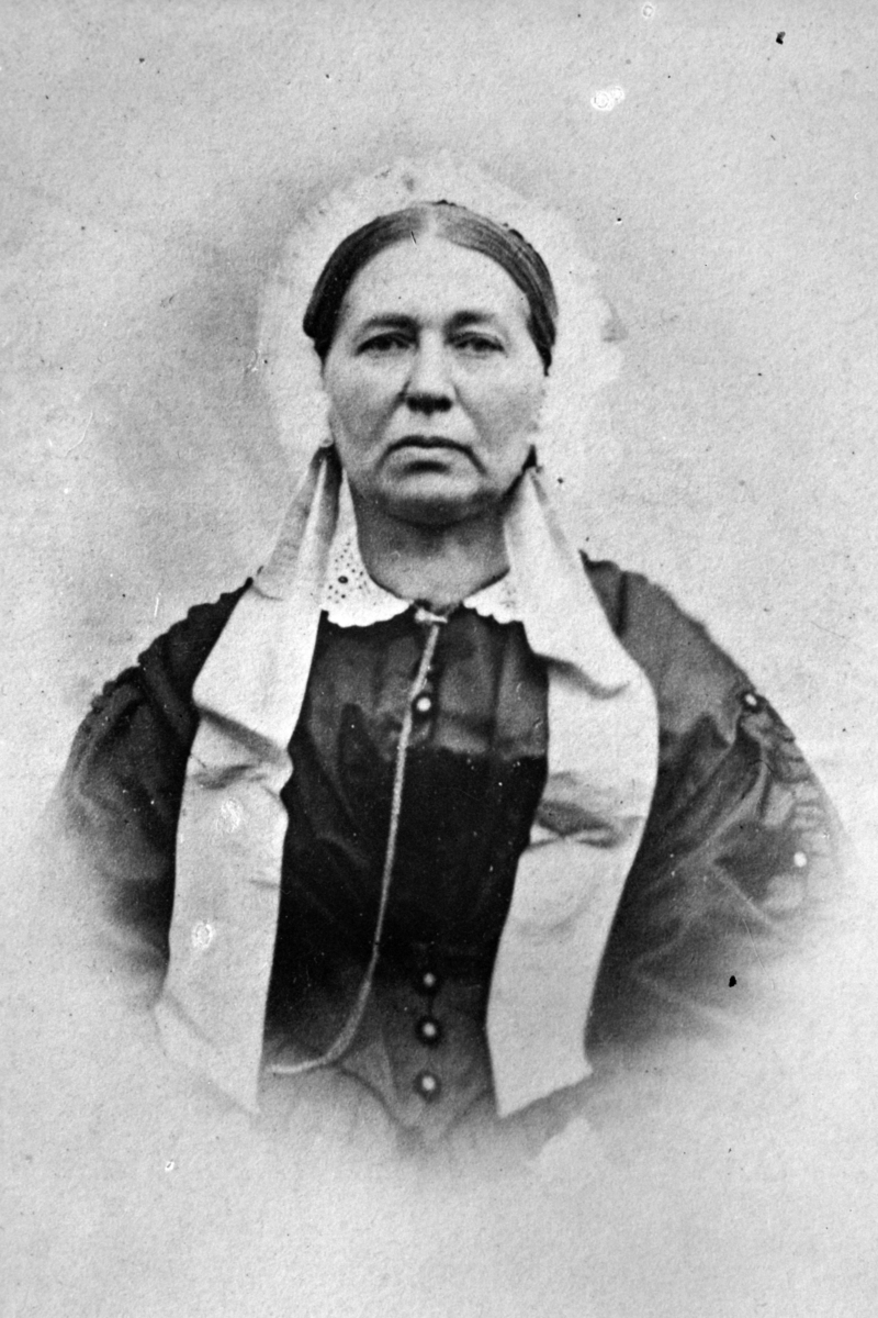 Anno Domkirkeodden, PORTRETT, HANNE MARGRETHE AGERSBORG F. SMITH. Tidligere reg. HH 165/55 Hun var født på Strøm v/Drammen. Datter av Kaptein Gabriel Smith og Petronelle Bang