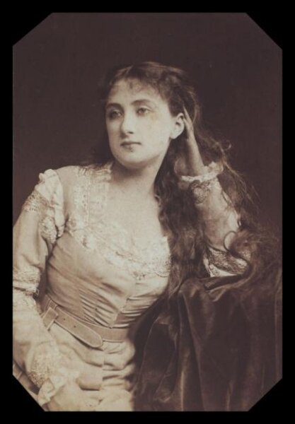 London Stereoscopic and Photographic Company, Guy Little Theatrical Photograph