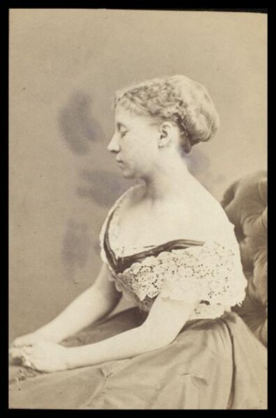 London Stereoscopic and Photographic Company, Guy Little Theatrical Photograph