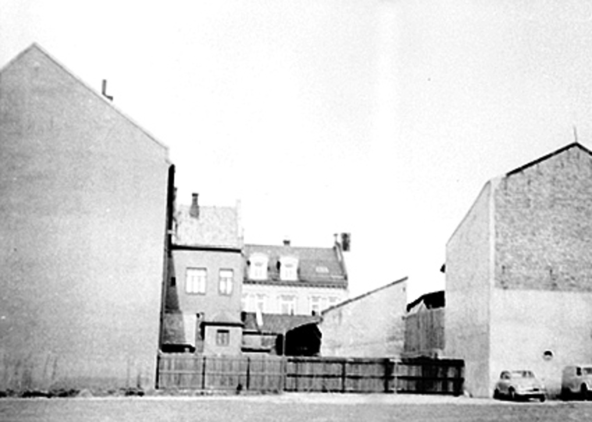Anno Domkirkeodden, OVERSIKT GRANDTOMTEN, TORGGATA 3, BAKGÅRD
