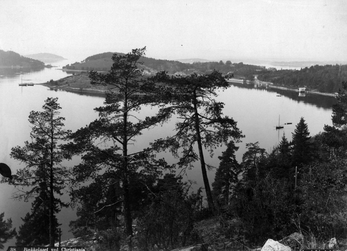 Axel Lindahl, Bekkelaget, Oslo. Utsikt over fjorden.