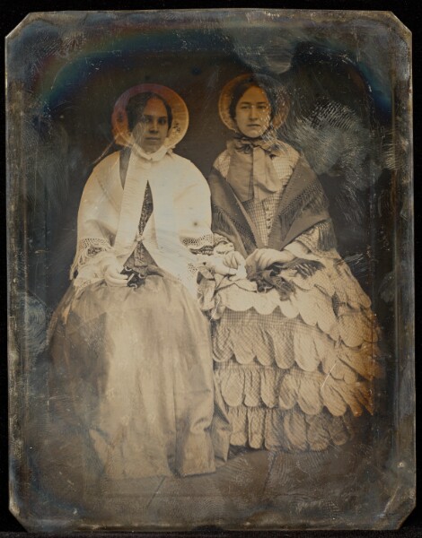 Unknown, [Potratit of Two Seated Women in Bonnets]