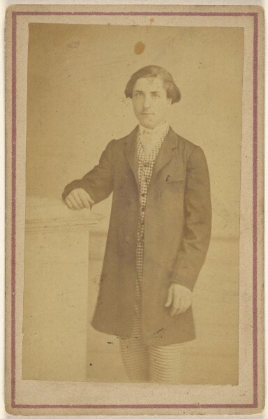 Unknown, [Unidentified man, standing]