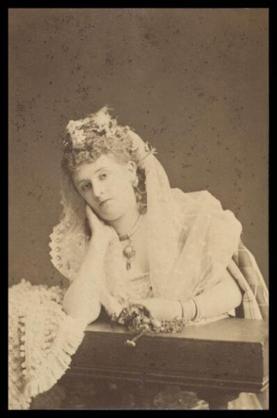 London Stereoscopic and Photographic Company, Guy Little Theatrical Photograph