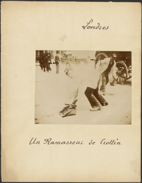 Unknown, [A manure gatherer]