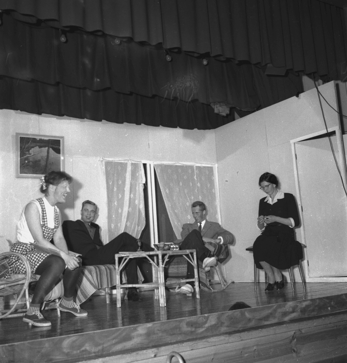 Per Magne Grue, Tynset, Teater, scene, skuespillere, kulisser, tynset dramatiske klubbs debut