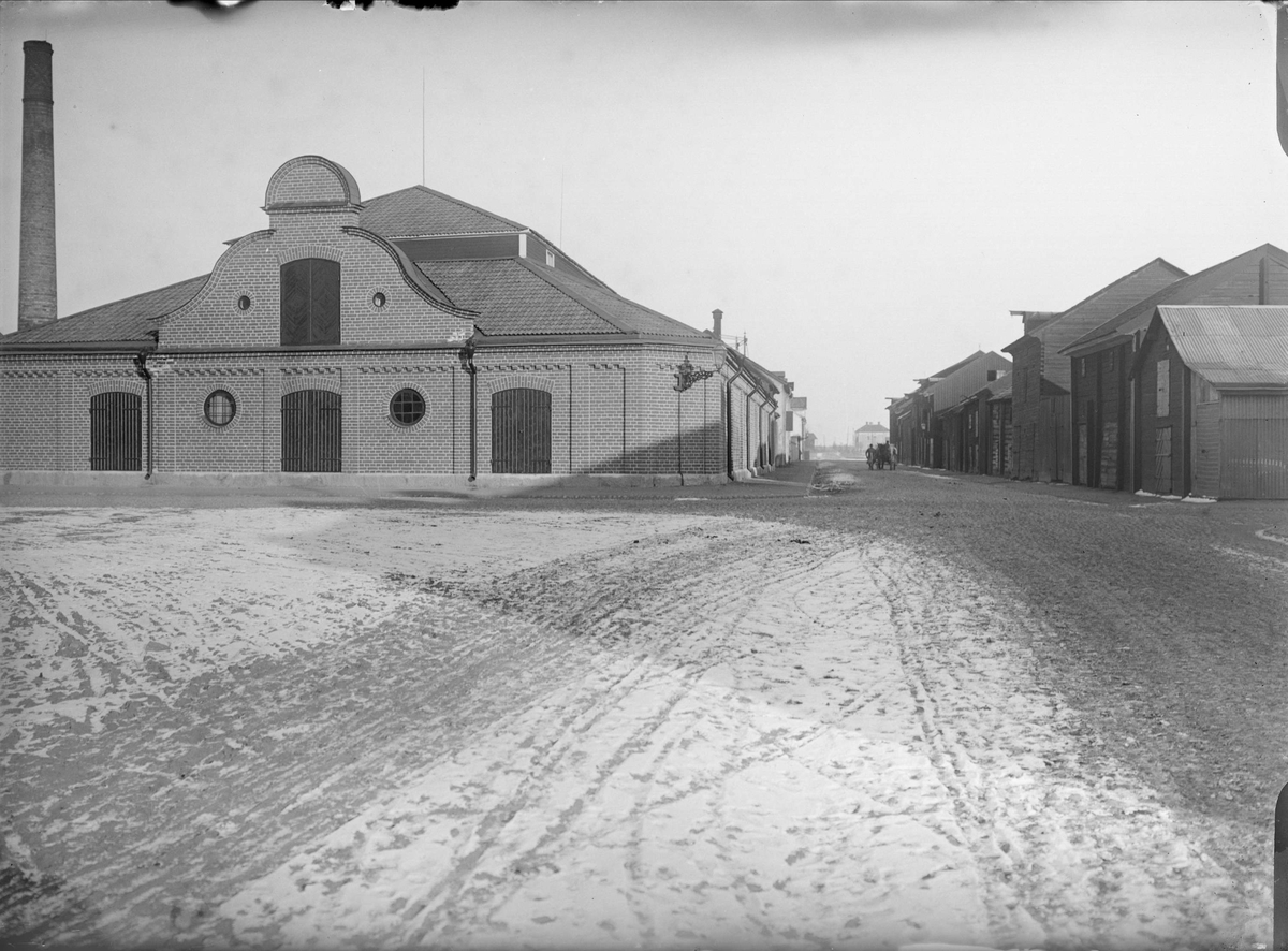 Alfred Dahlgren, Strandbodgatan mot nordöst från hamnen med gasverkets kolmagasin strandbodarna, Kungsängen, kvarteret Munin, Uppsala 1901 - 1902