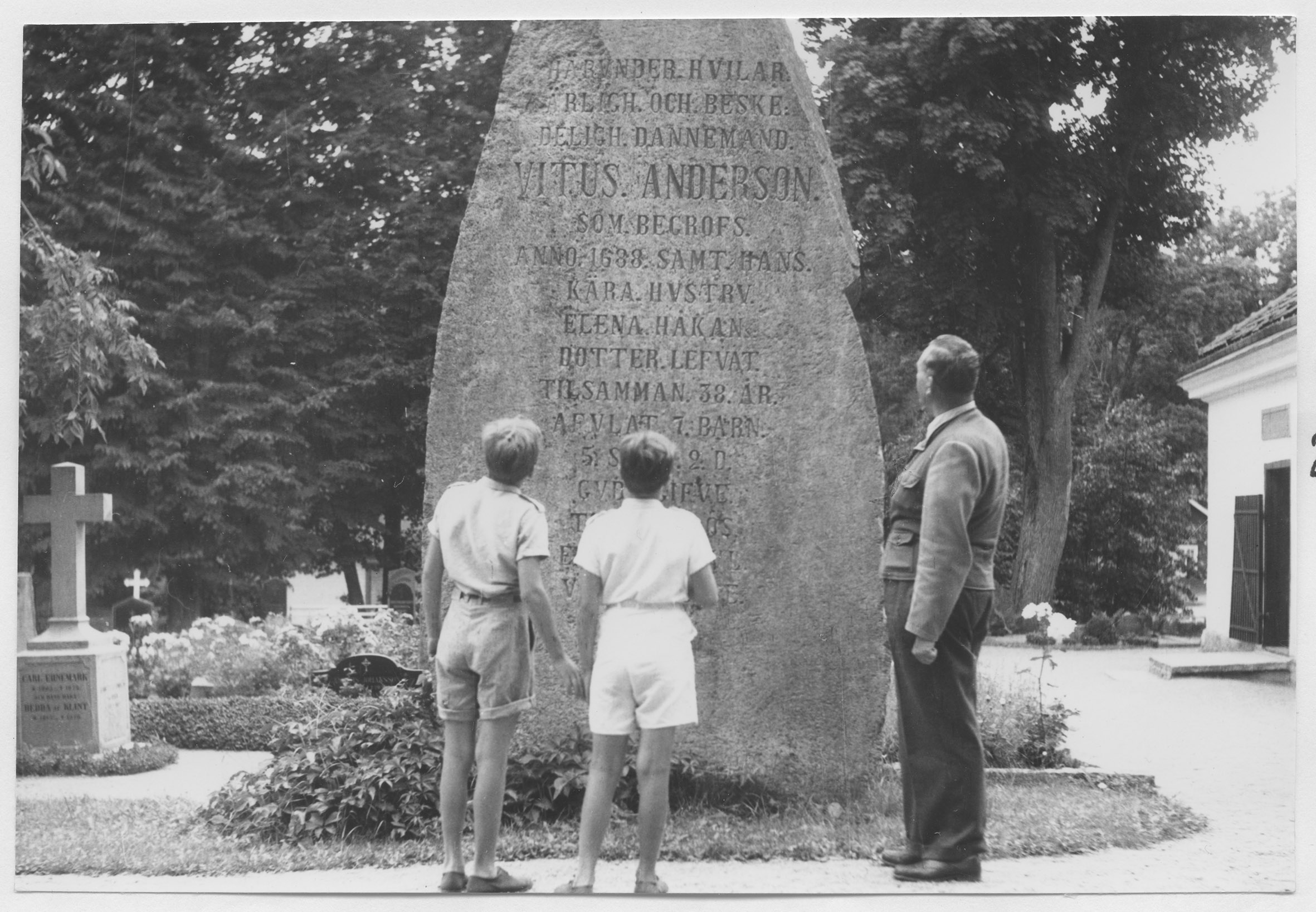 Mårten Sjöbeck, Nättraby kyrkogård, minnessten för bonden Vitus Anderson