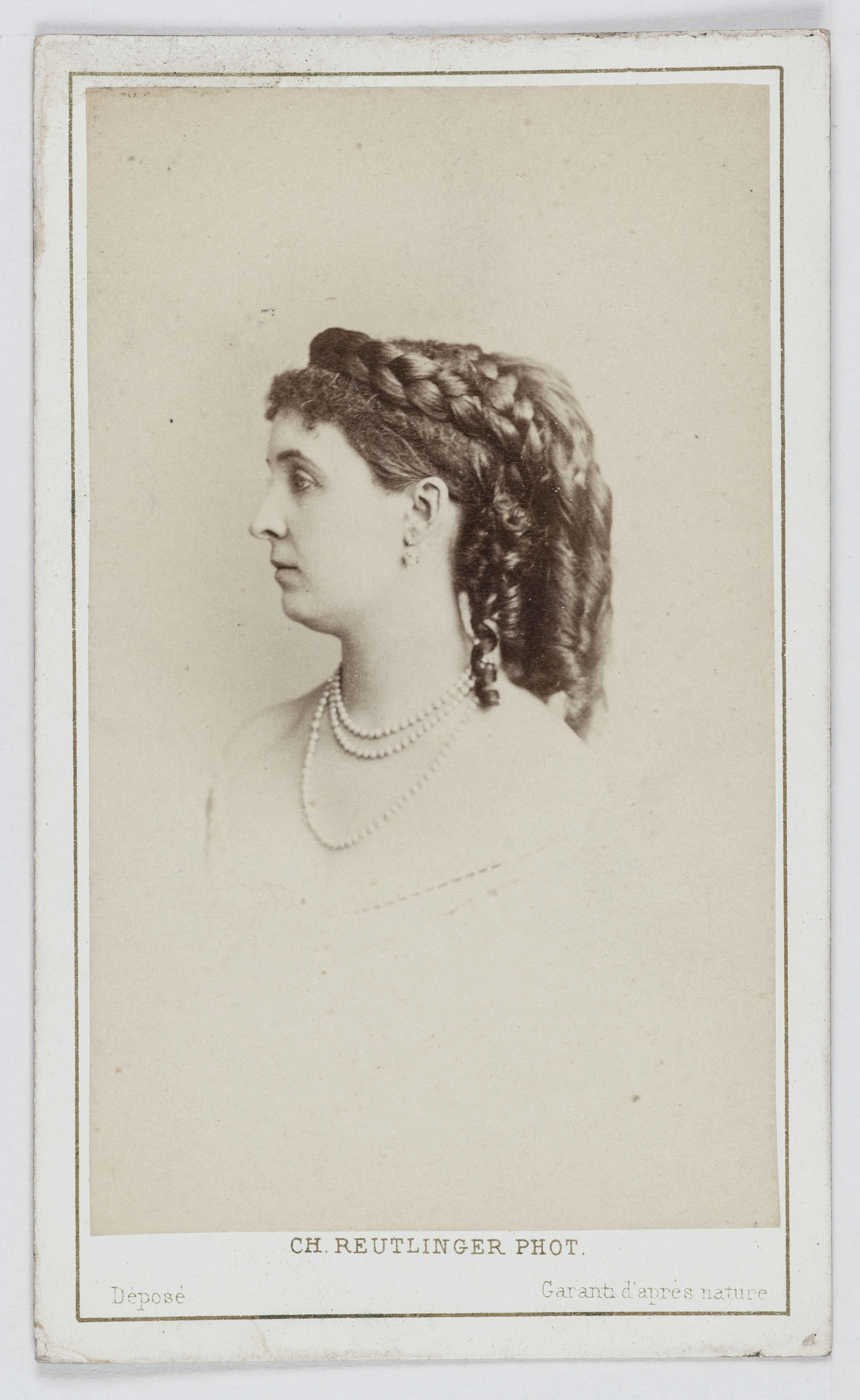 Charles Reutlinger, Portrait de Mademoiselle de Sienne, actrice au Théâtre de Cluny en 1867 et au Théâtre de la Gaîté.