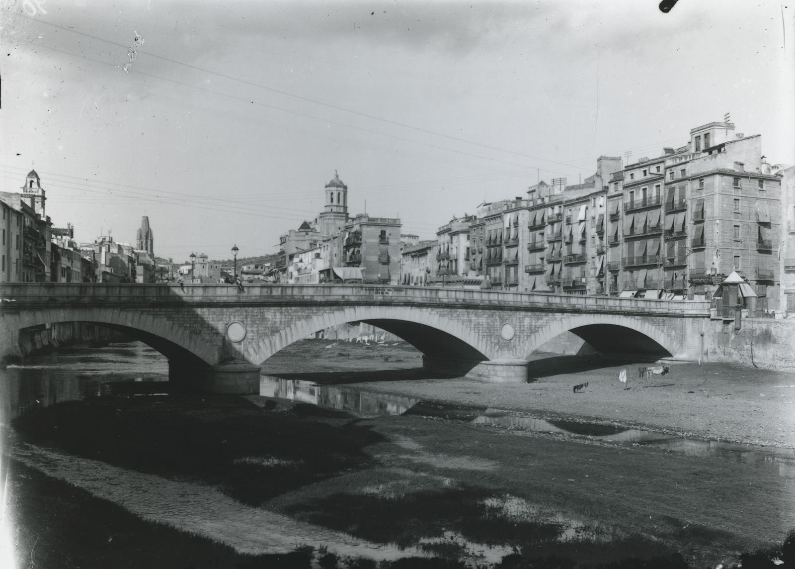 Josep Thomas Bigas, [Stone Bridge and River Onyar]
