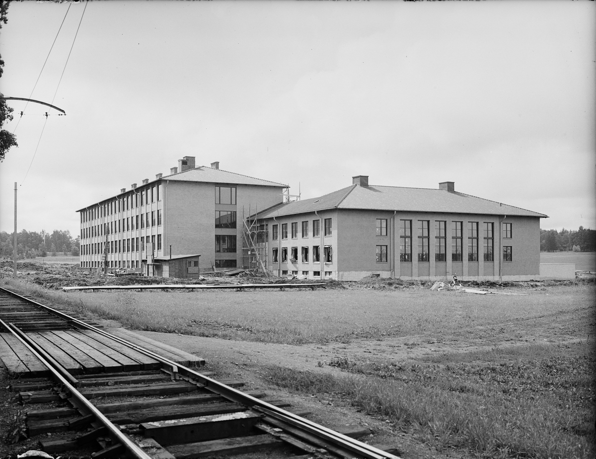 Paul Sandberg, Försvarets läroverk, Dag Hammarskjölds väg, Kåbo, Uppsala 1944
