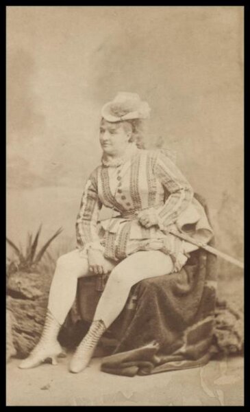 London Stereoscopic and Photographic Company, Guy Little Theatrical Photograph