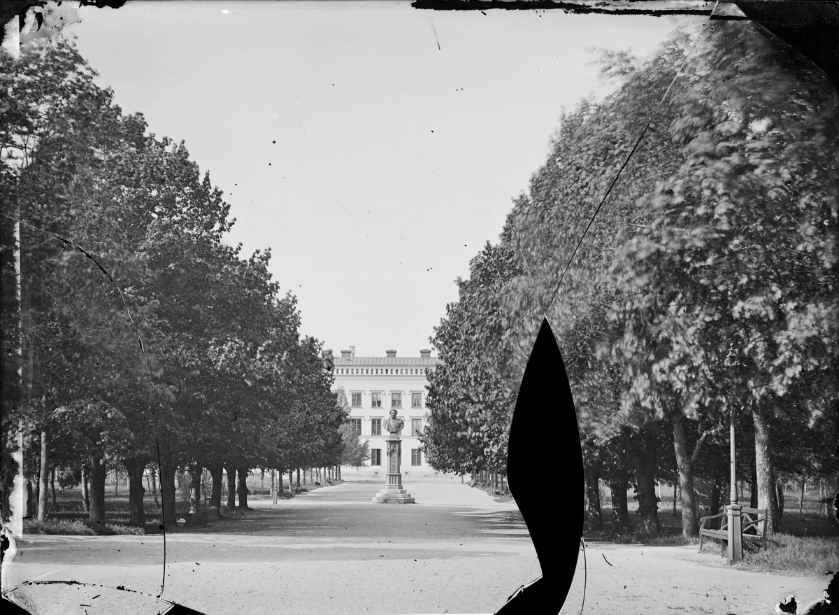 Henri Osti's Fotografiateliér, Chemistry, later called Philologicum, in the Carolina Park, Kåbo district, Uppsala 1860s