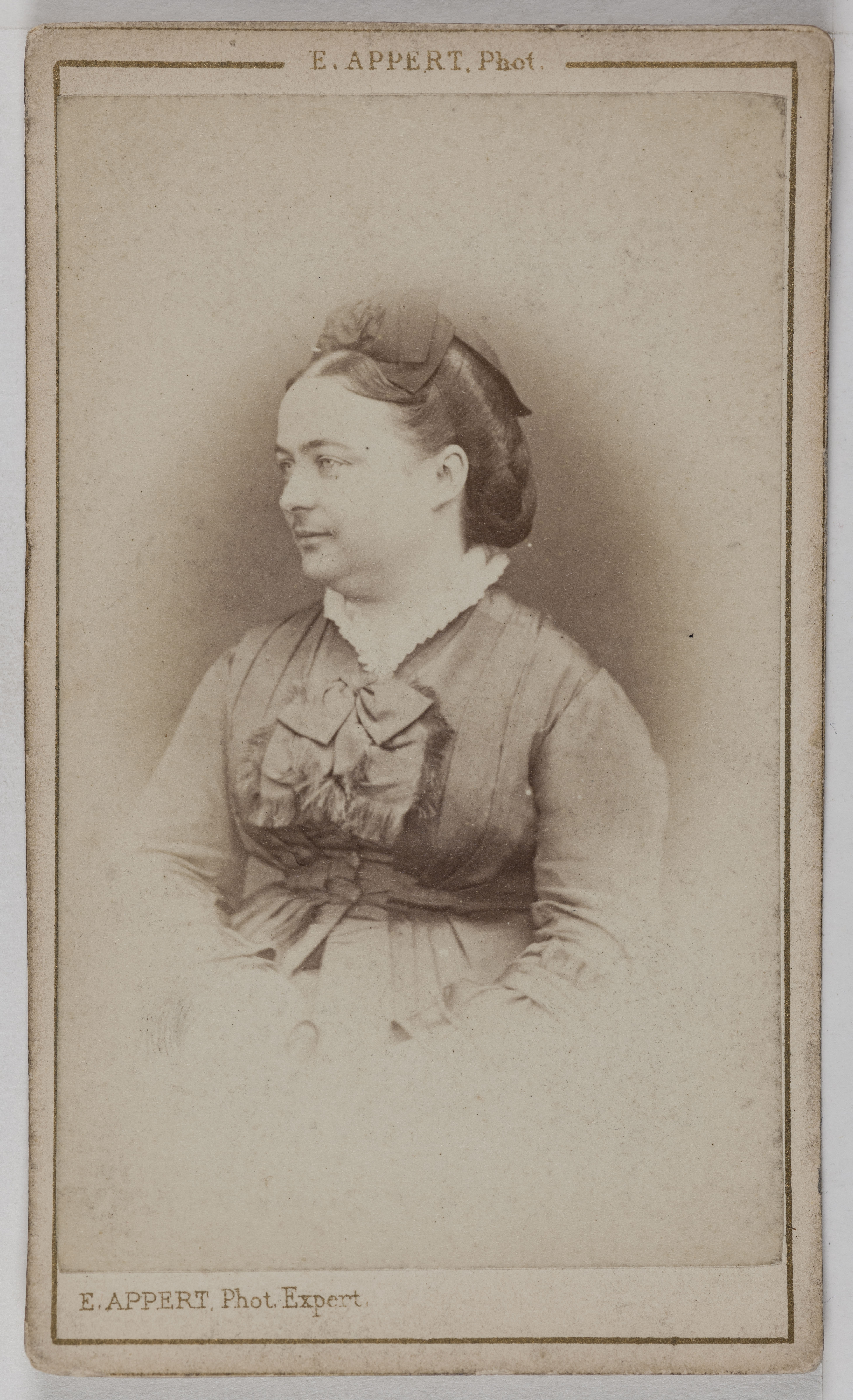 Ernest Charles Appert, Portrait de la Maréchale de Mac-Mahon, (1844-1900), (née Sophie de la Croix de Castries)