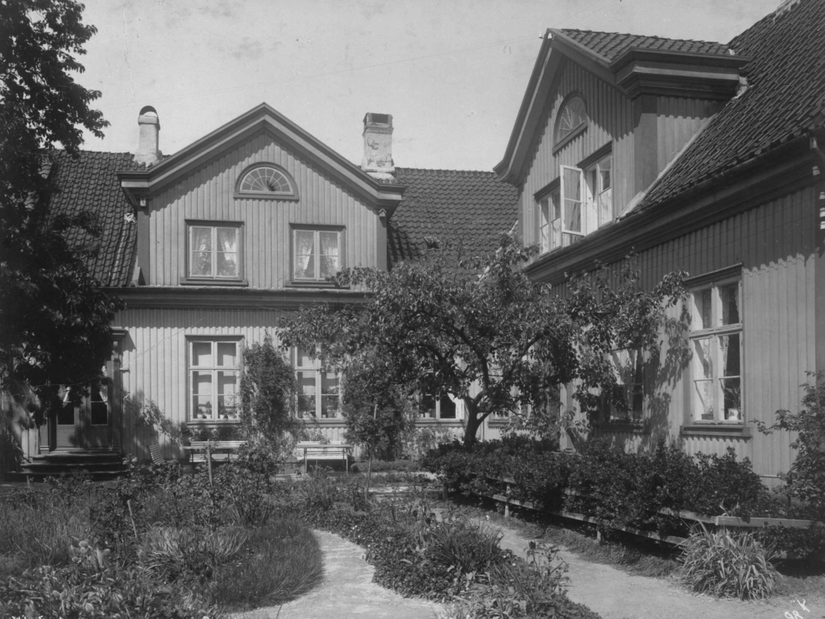 Anders Beer Wilse, Flekkefjord 1