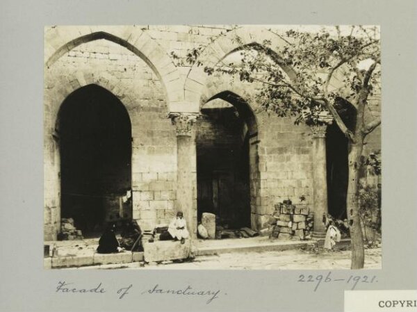 K.A.C. Creswell, View from courtyard on sanctuary in Madrasa al-Zahiriyya, Aleppo