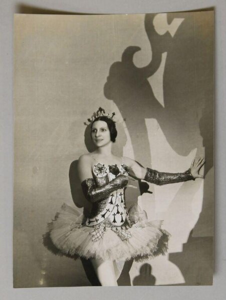 unknown, Raymonda