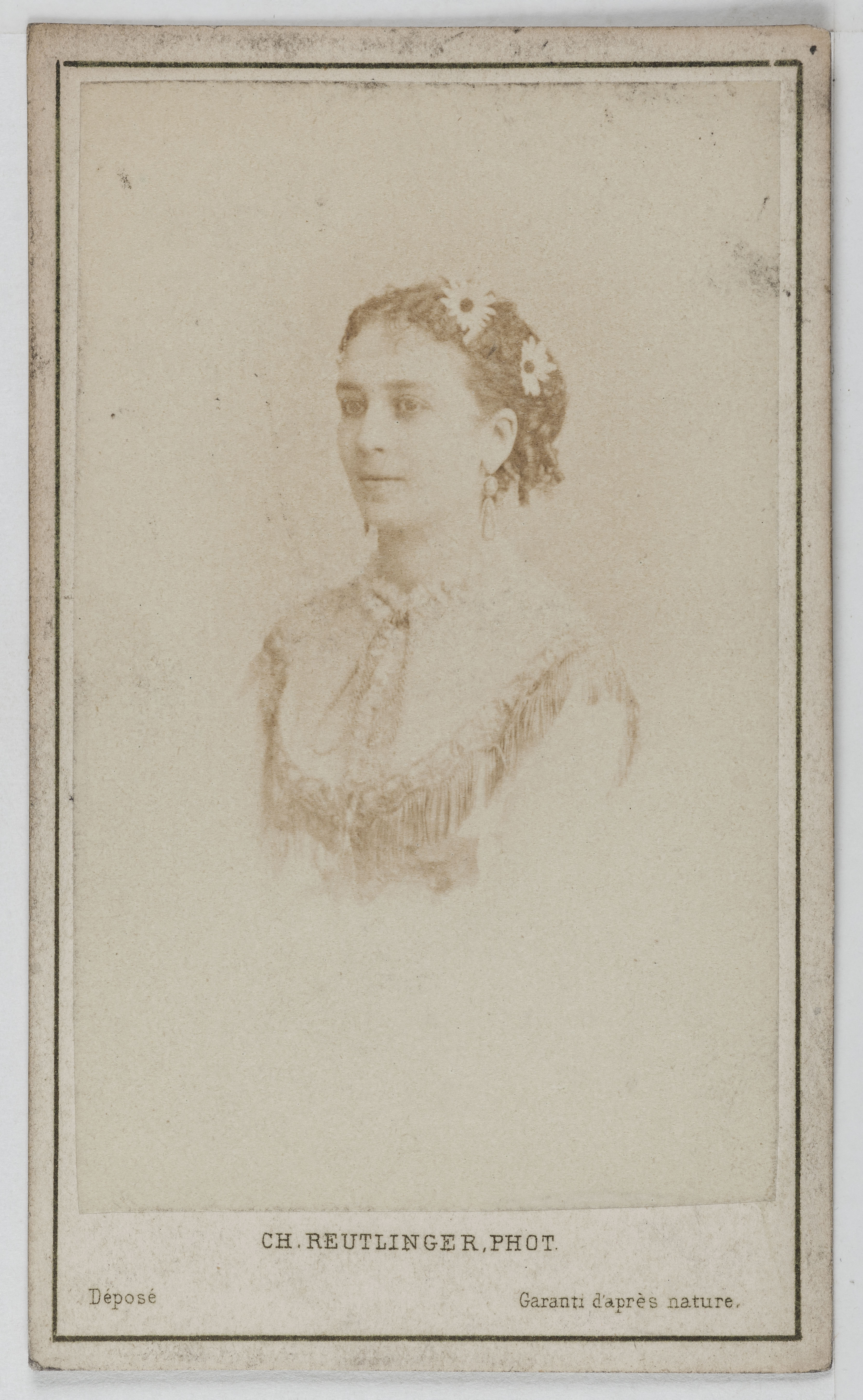 Charles Reutlinger, Portrait d'Hortense Neveux, actrice de théâtre entre 1865 et 1876.