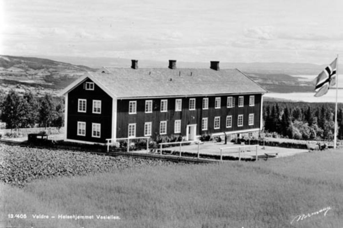 Anno Domkirkeodden, Eksteriør, Veslelien helseheim, hovedbygningen, Veldre, Ringsaker.