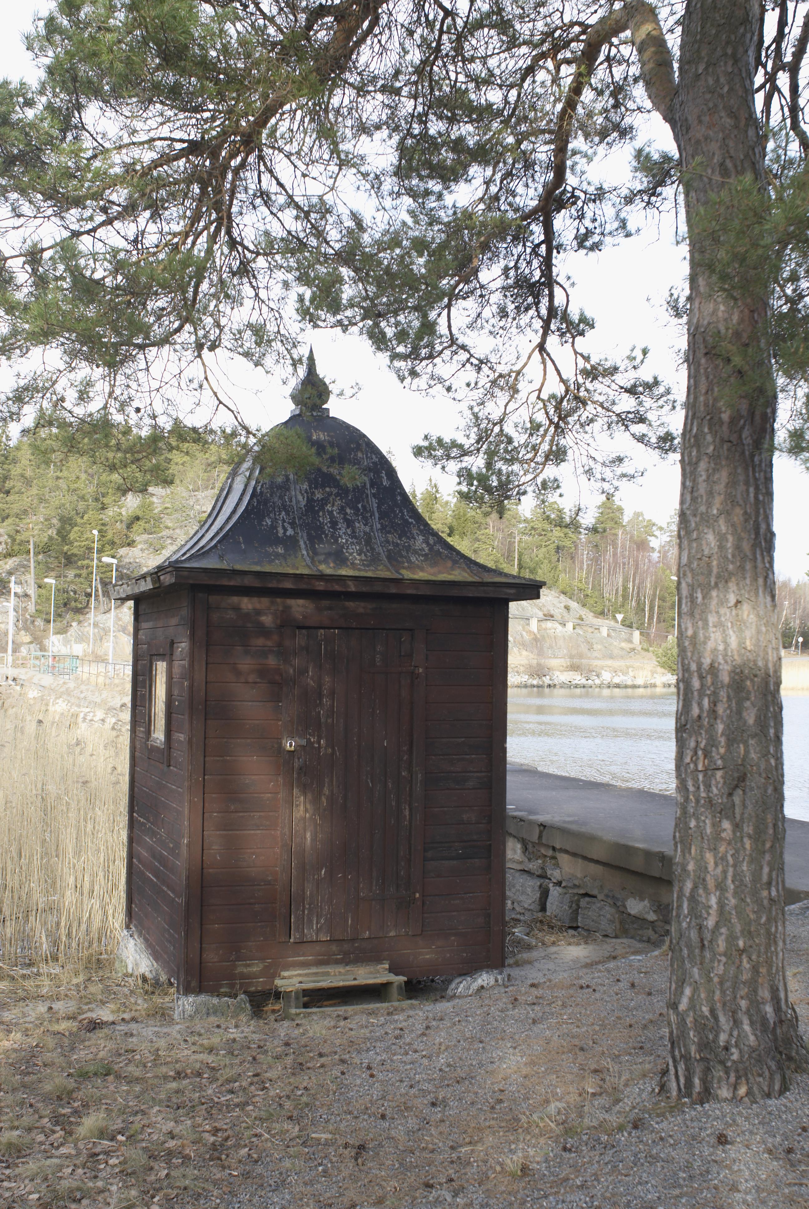 Bengt A Lundberg, Berga slott