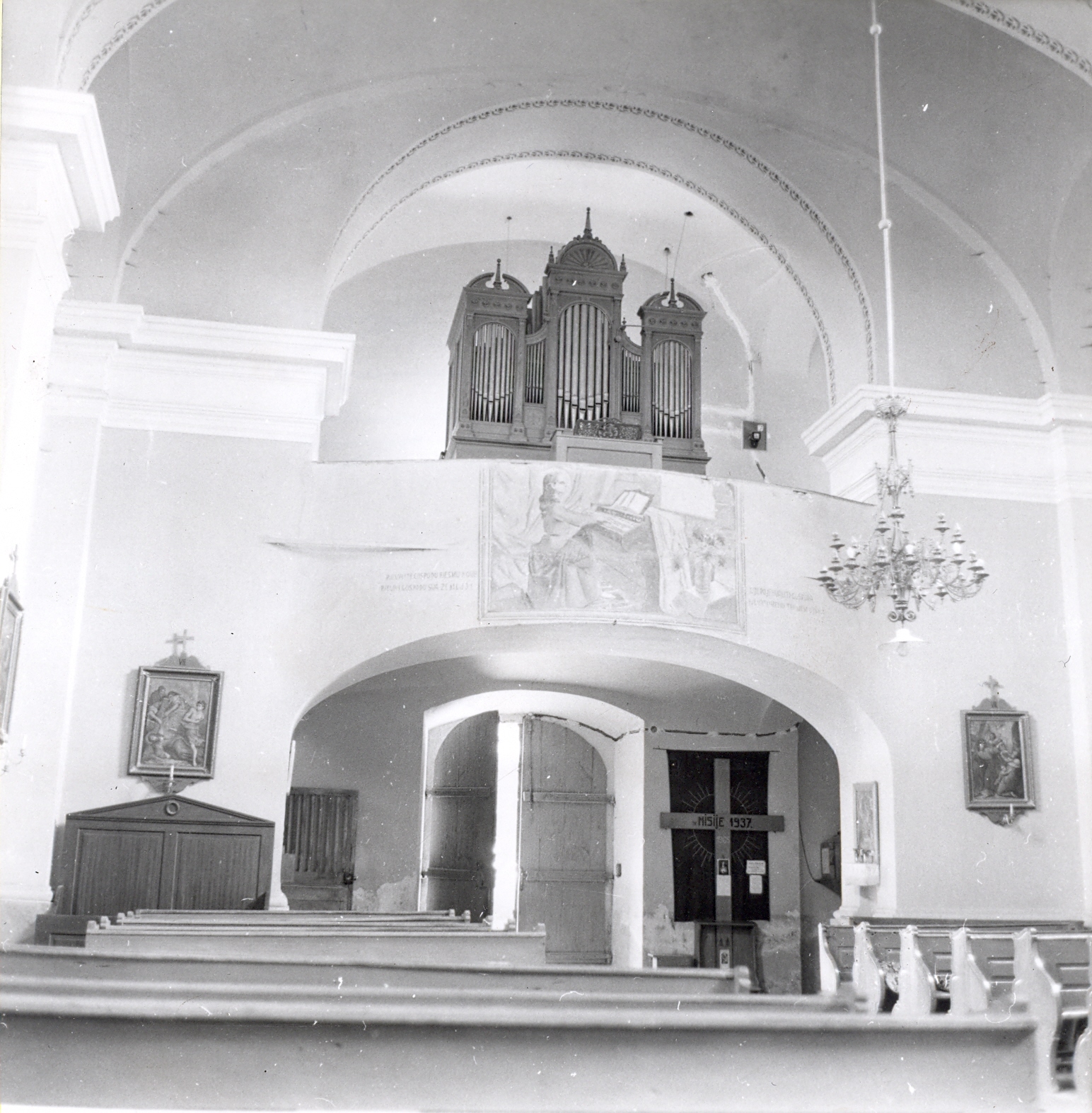 Nino Vranić, Gušće (Sisak) - Župna crkva sv. Nikole - Smještaj u prostoru