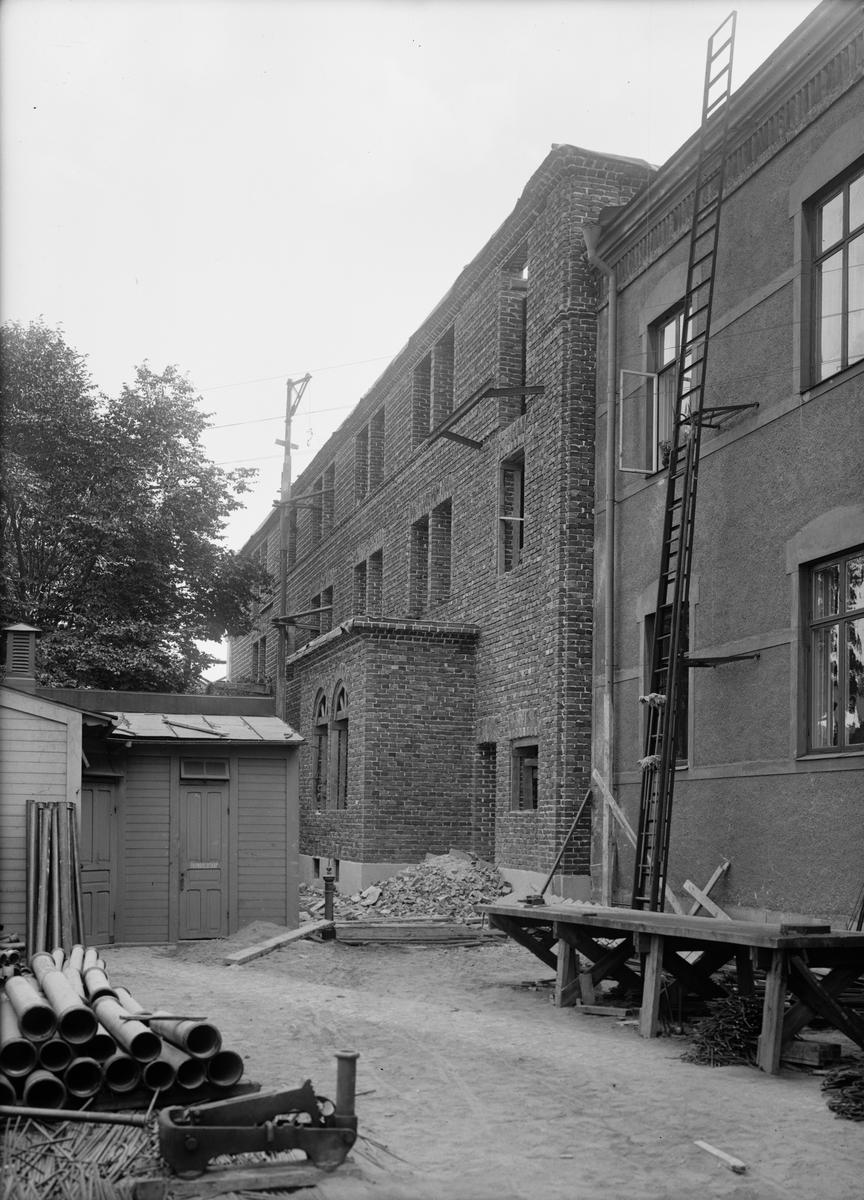 Paul Sandberg, Bankkontor under byggnation, Upsala Sparbank, Kungsgatan, Uppsala, sent 1920-tal