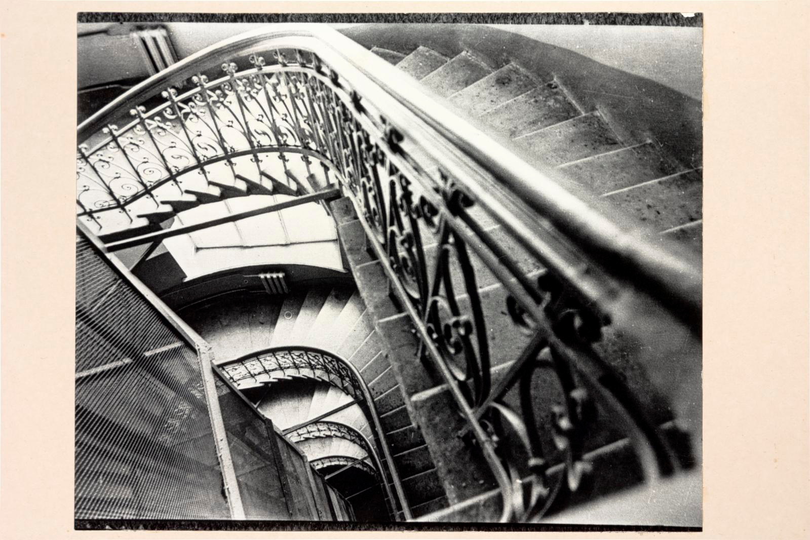 ülo (associate) Sooster, Staircase on Sretenski Boulevard 1970, the studio of Ülo Sooster. a