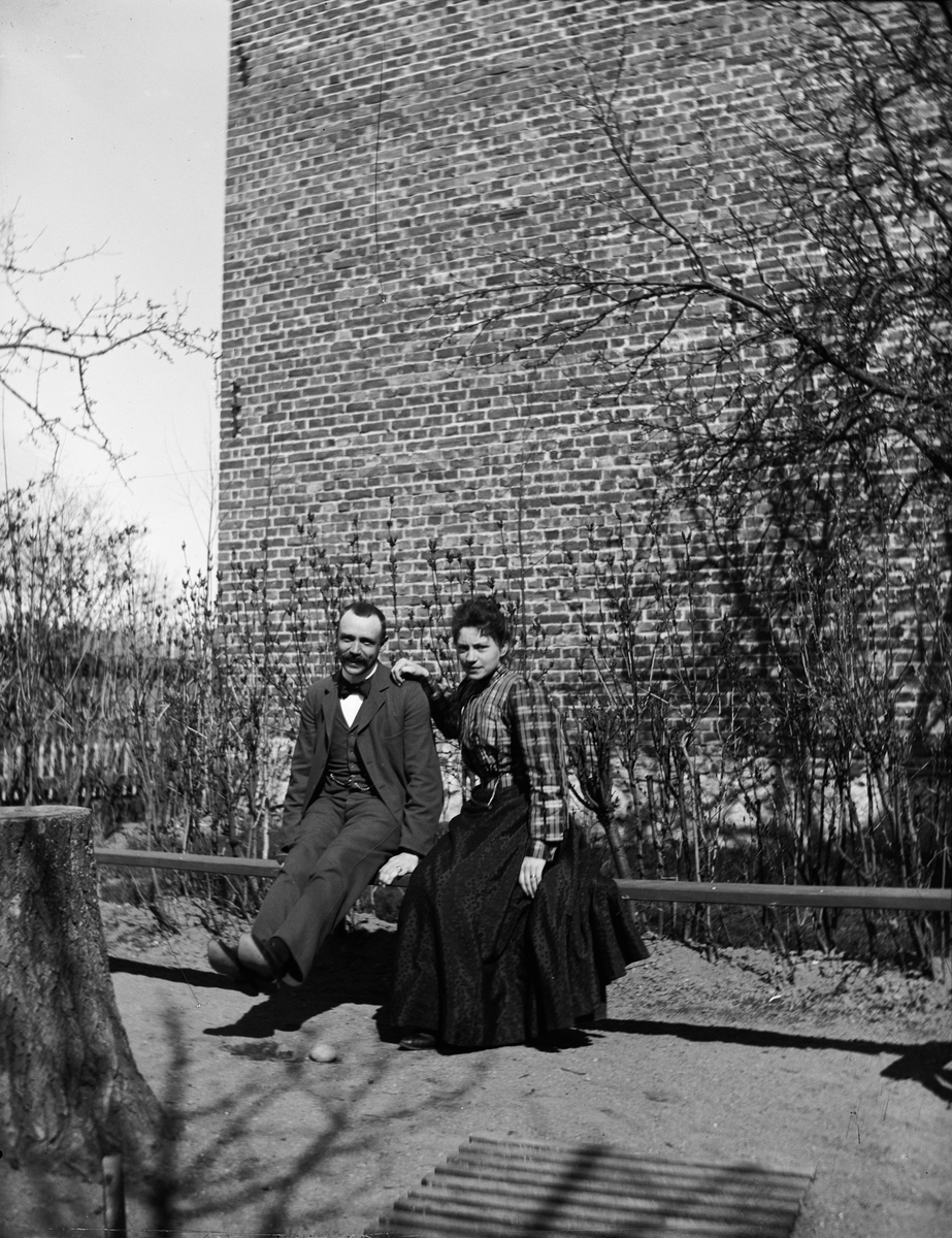 Carl Liljefors, Ruben och Christiane Liljefors, kvarteret Edda, Svartbäcksgatan 37, Uppsala 1900 - 1901