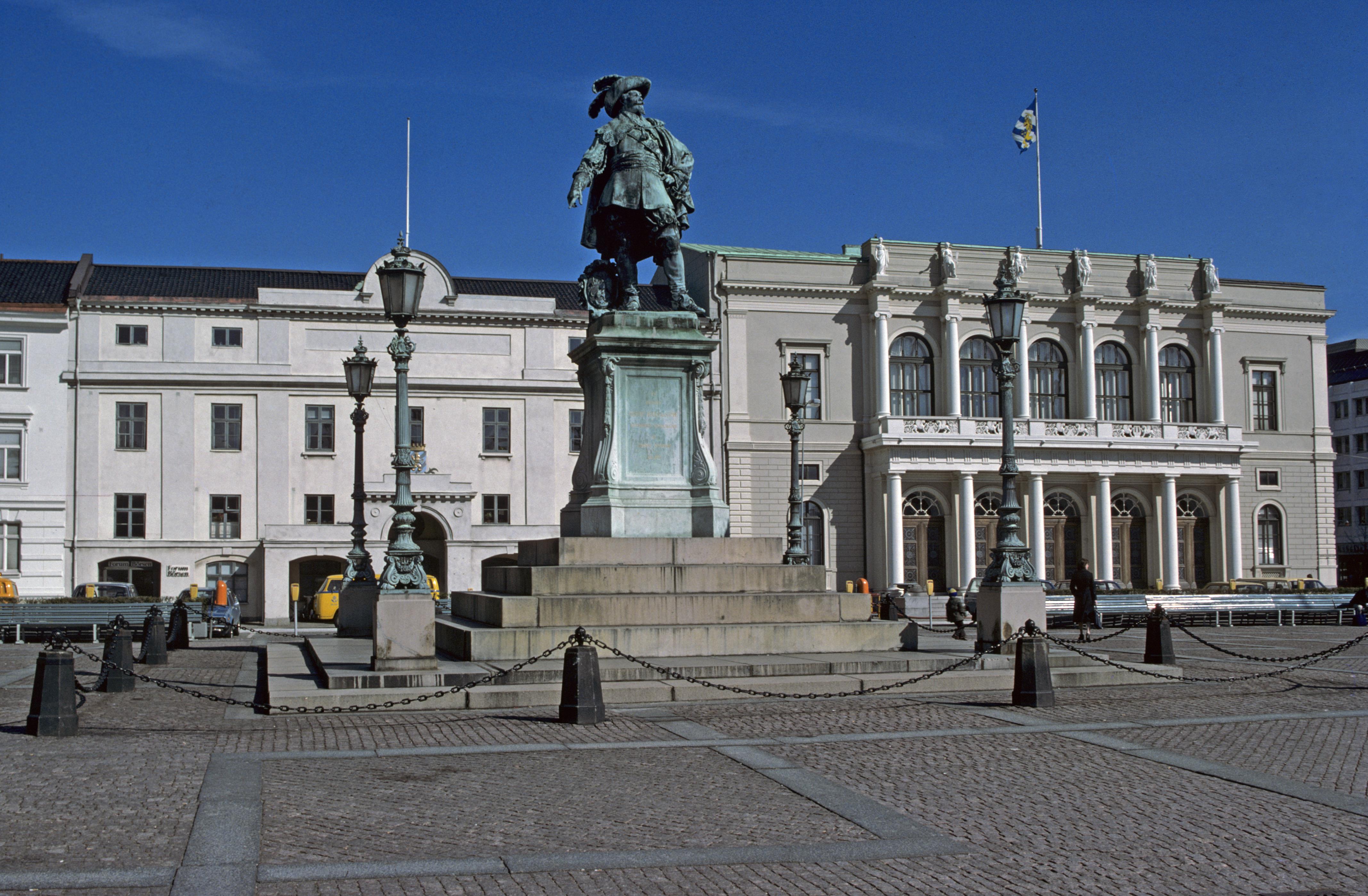 Pål-Nils Nilsson, Gustaf Adolfs torg