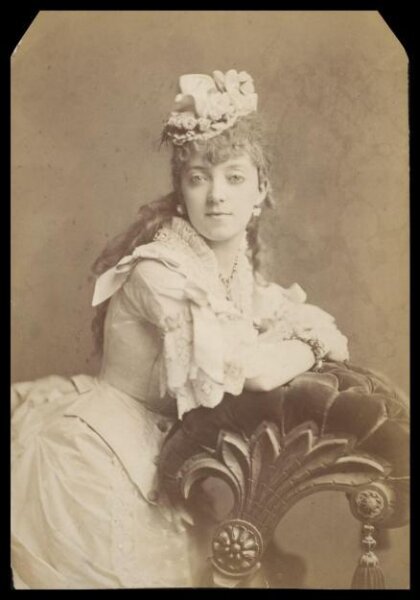 London Stereoscopic and Photographic Company, Guy Little Theatrical Photograph