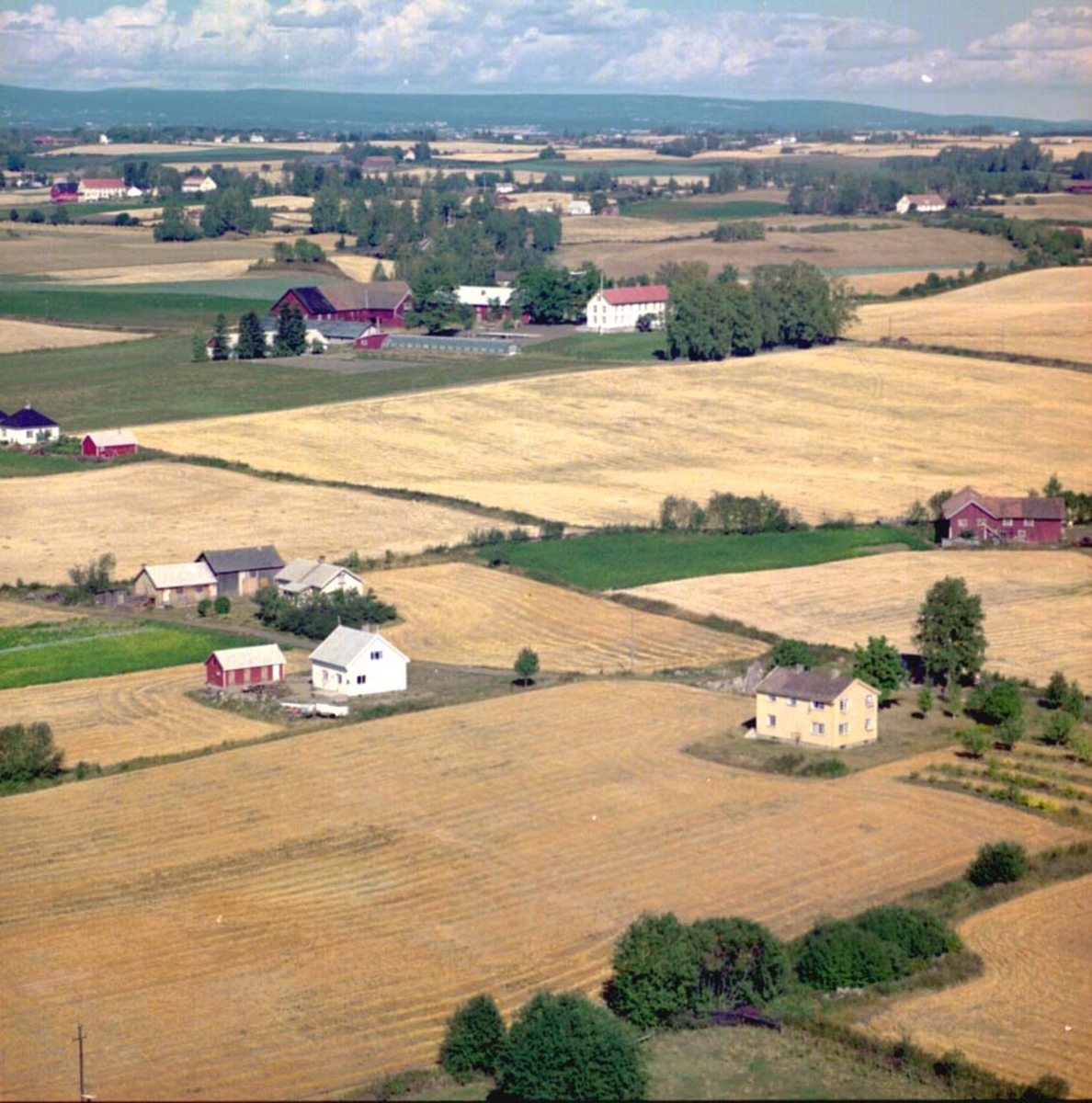 Widerøes Flyveselskap A/S, FLYFOTO HEIMDAL, STANGE