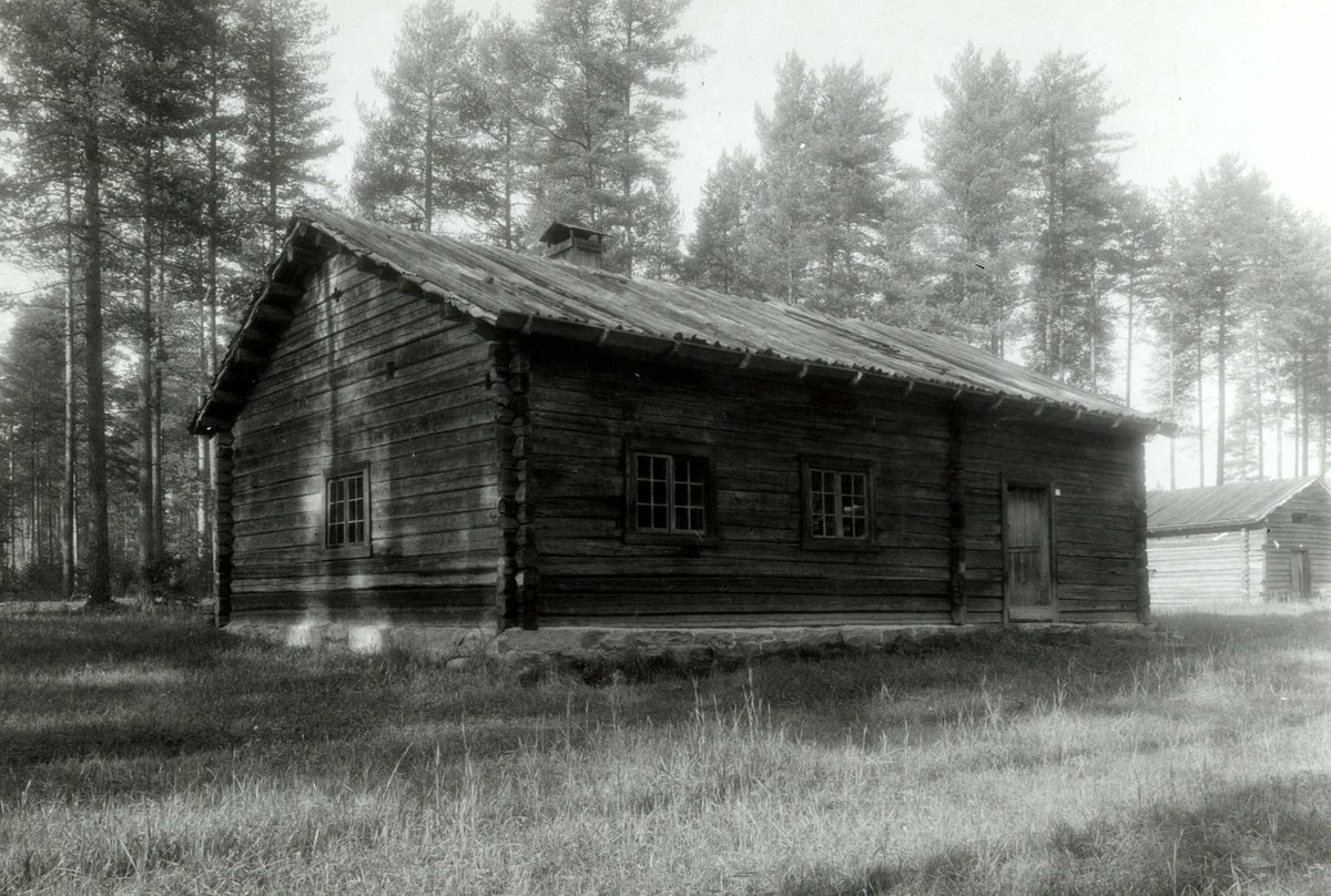 Gisle Midttun, Østerby, Austmarka, Kongsvinger, Hedmark. Røkestue. Nå Glomdalsmuseet, Finntorpet.