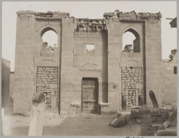 K.A.C. Creswell, West façade of the mausoleum of the Mamluk Amir Tankizbugha, Cairo