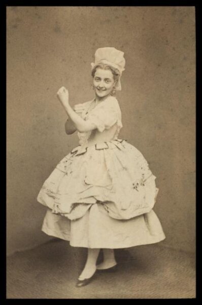 London Stereoscopic and Photographic Company, Guy Little Theatrical Photograph