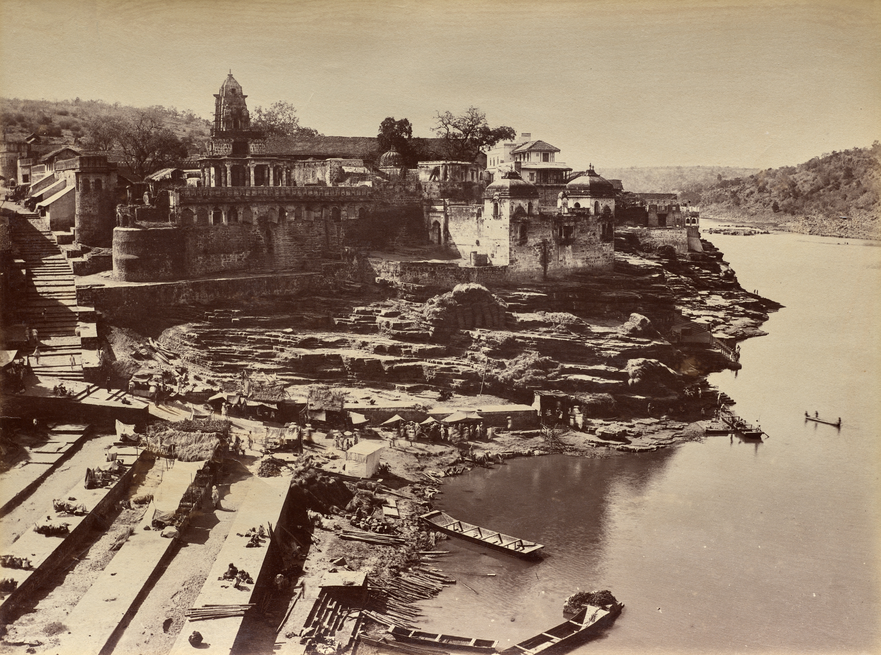 Raja Deen Dayal, View of the Riverbank of the Narmada at Omkareshwar