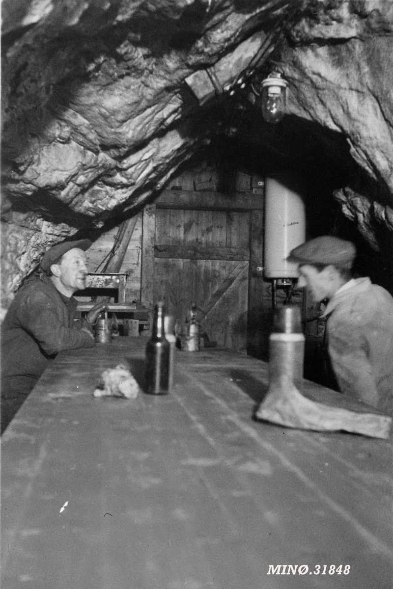 Axel Rosenvinge Brostrup, Gruvegang