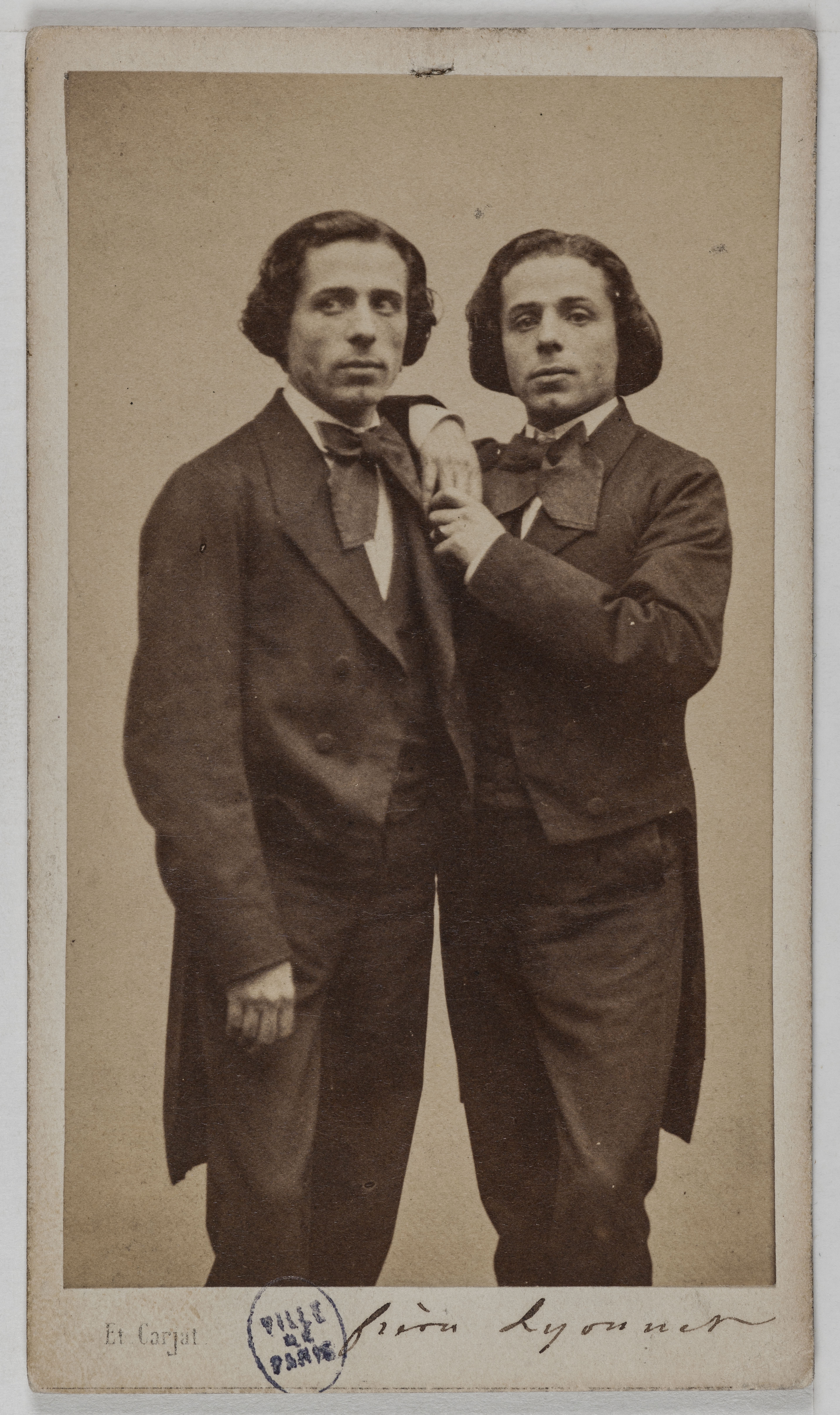 Etienne Carjat, Portrait des frères Anatole et Hippolyte Lionnet, chanteurs.