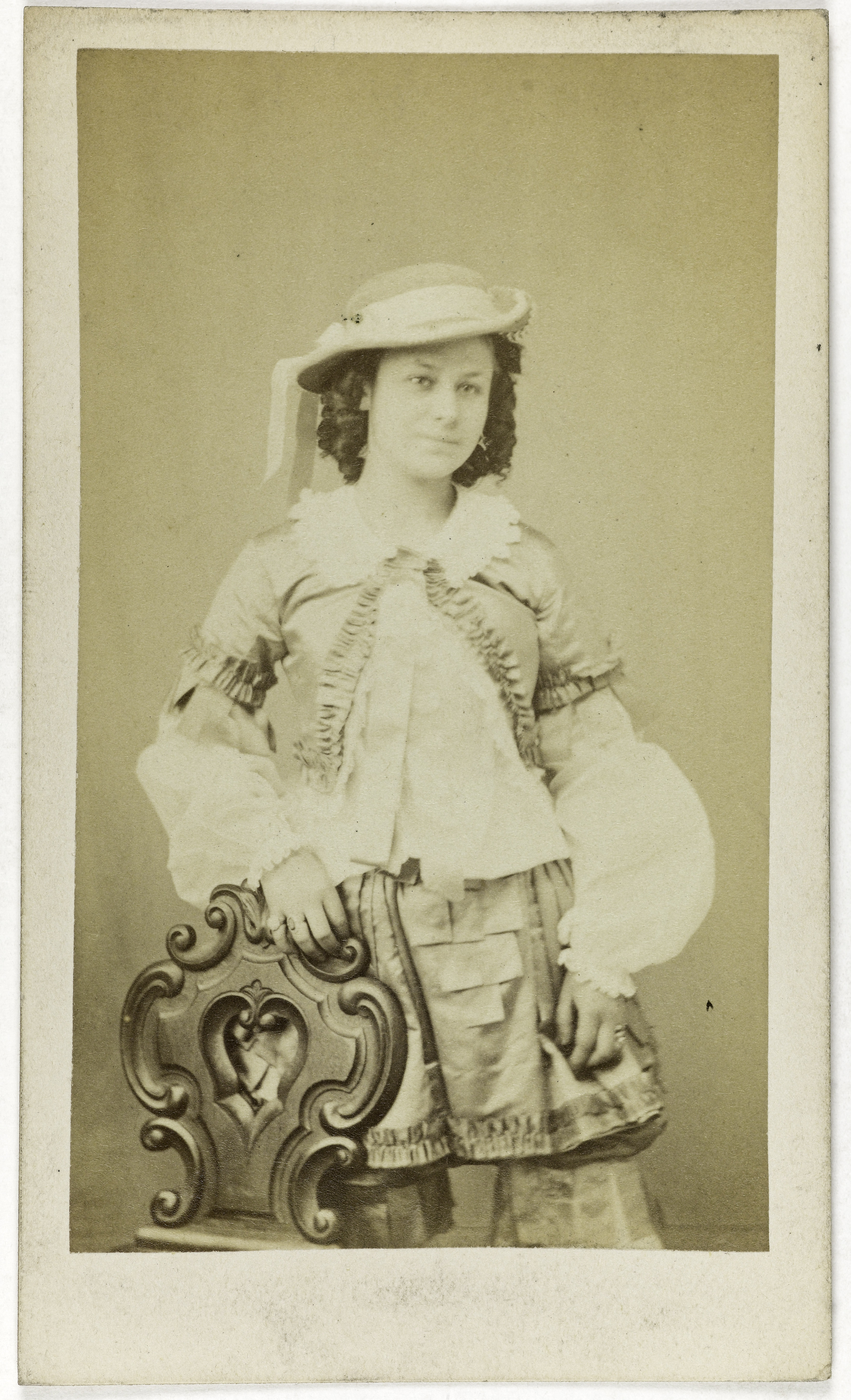 Anonyme, Portrait d'Olympe Morin, danseuse à l'Opéra-Comique et au Théâtre des Variétés ?