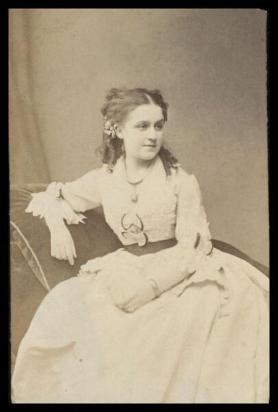 London Stereoscopic and Photographic Company, Guy Little Theatrical Photograph