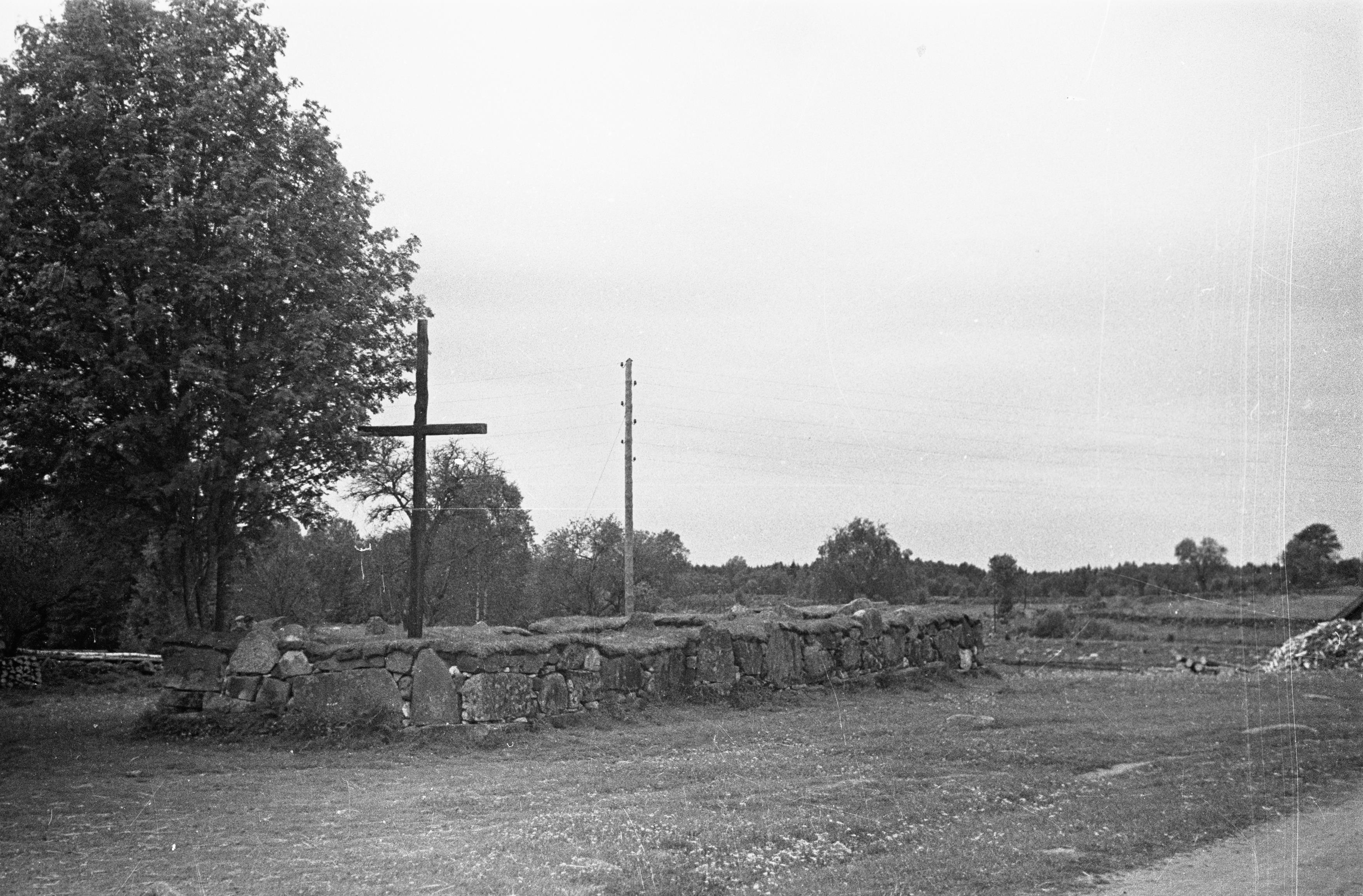 Bertil Berthelson, Börstig, Sandhems kyrkoruin (Mussla kyrkoruin)