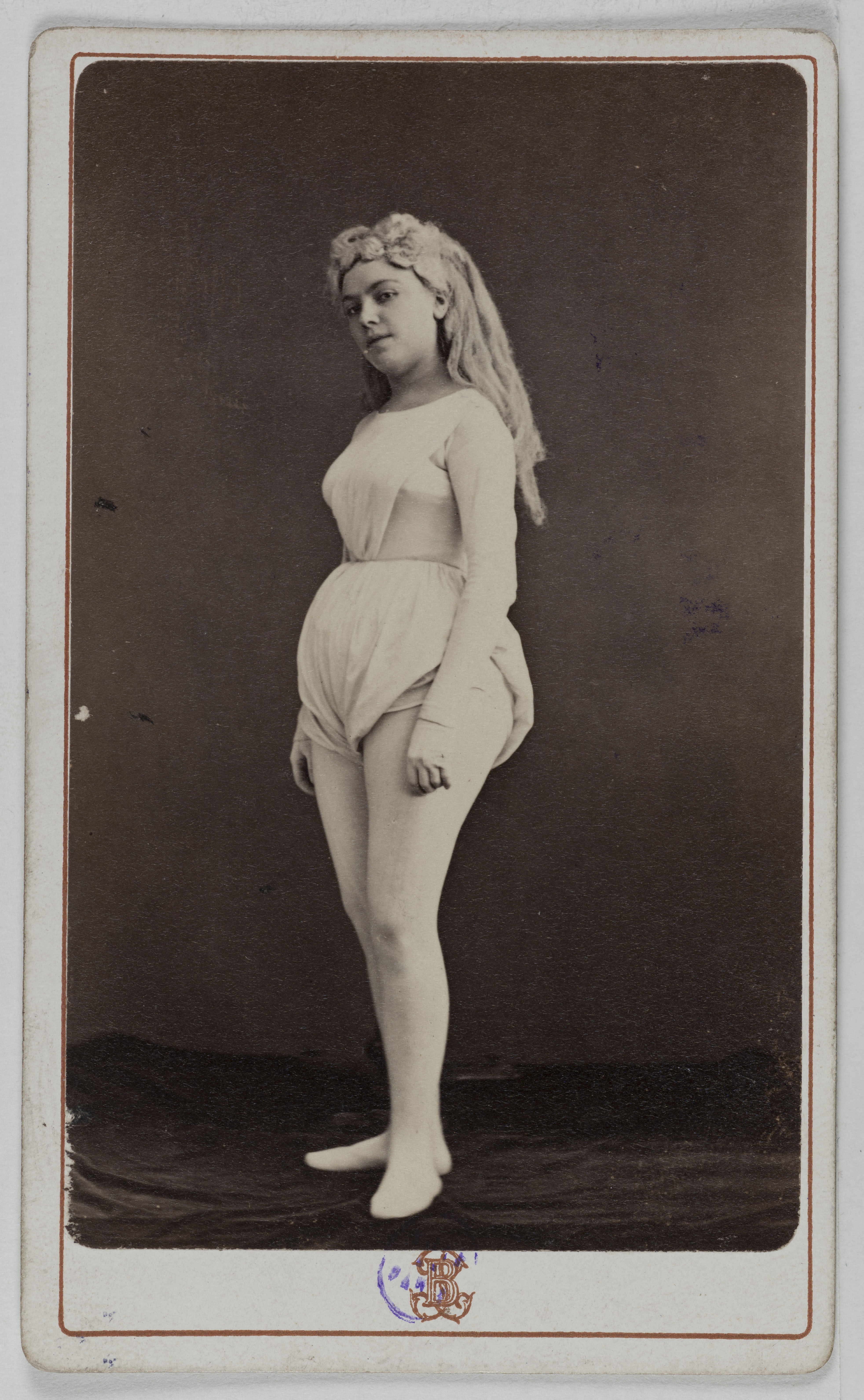Bacard Fils, Portrait de Marie Leroux, actrice