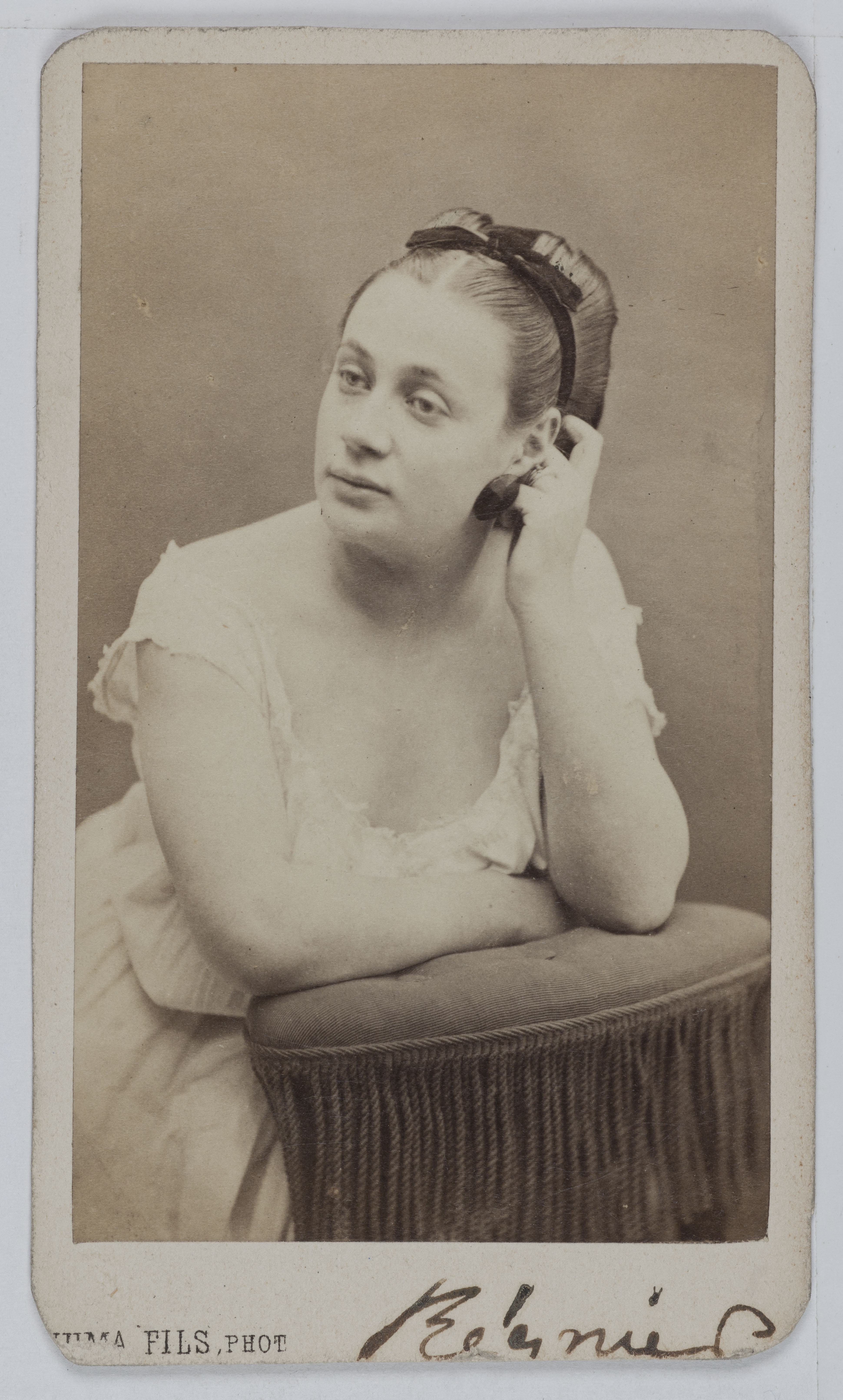 Numa Fils, Portrait de Madame Regnier (-1891?), actrice.